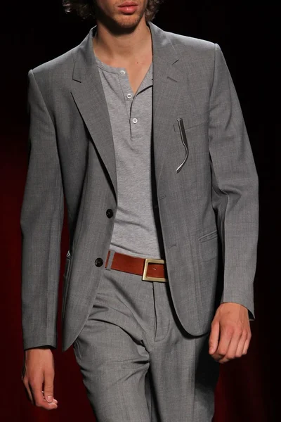 Look 27